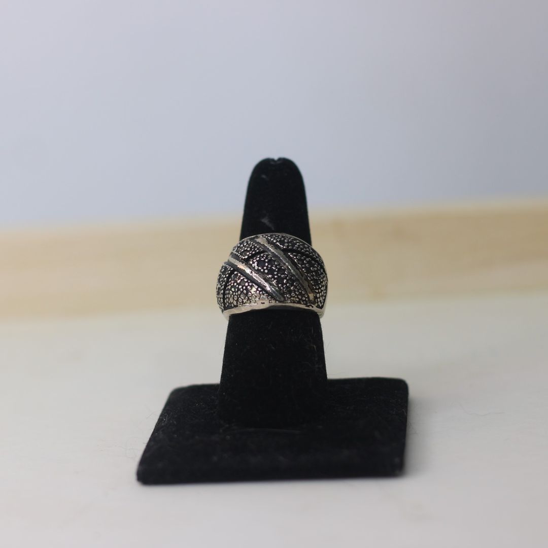 ANILLO CON TEXTURA