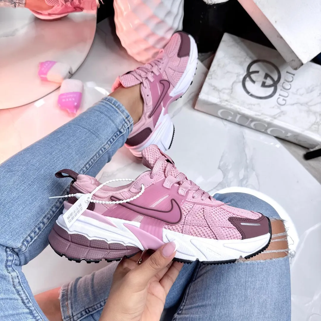 NIKE V2K RUN ROSADAS