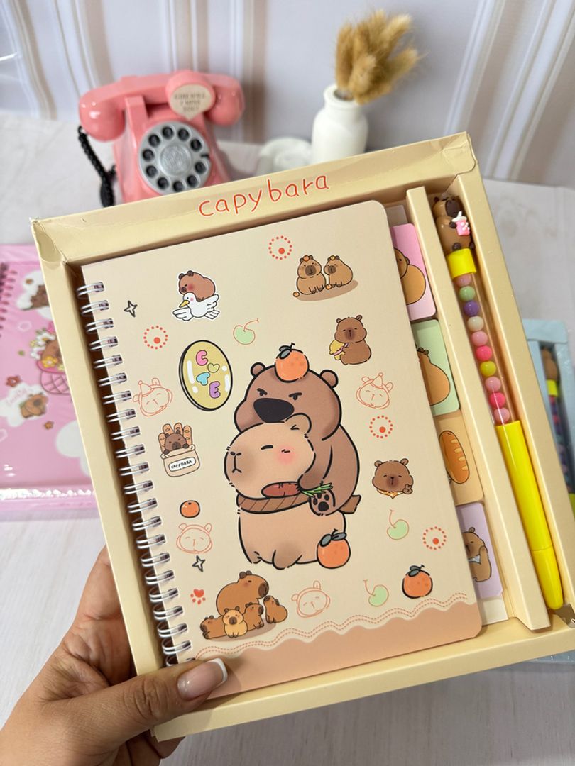 Kit cuaderno y lapicero capibara