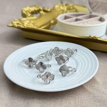 Imagen del producto Anillos en rodio van cleef