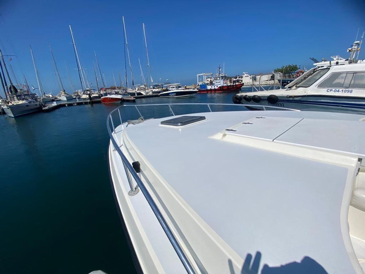 Lancha deportiva Atila