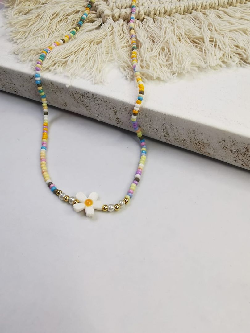 Choker mostacilla checa