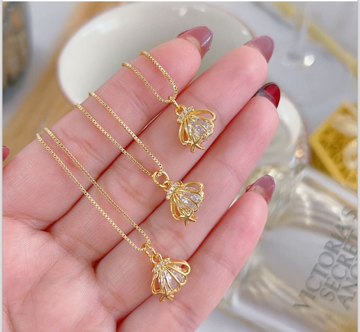 COLLAR CONCHA BRILLANTE