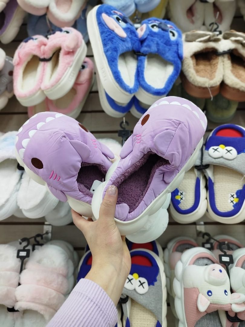 PANTUFLAS TIBURON LILA