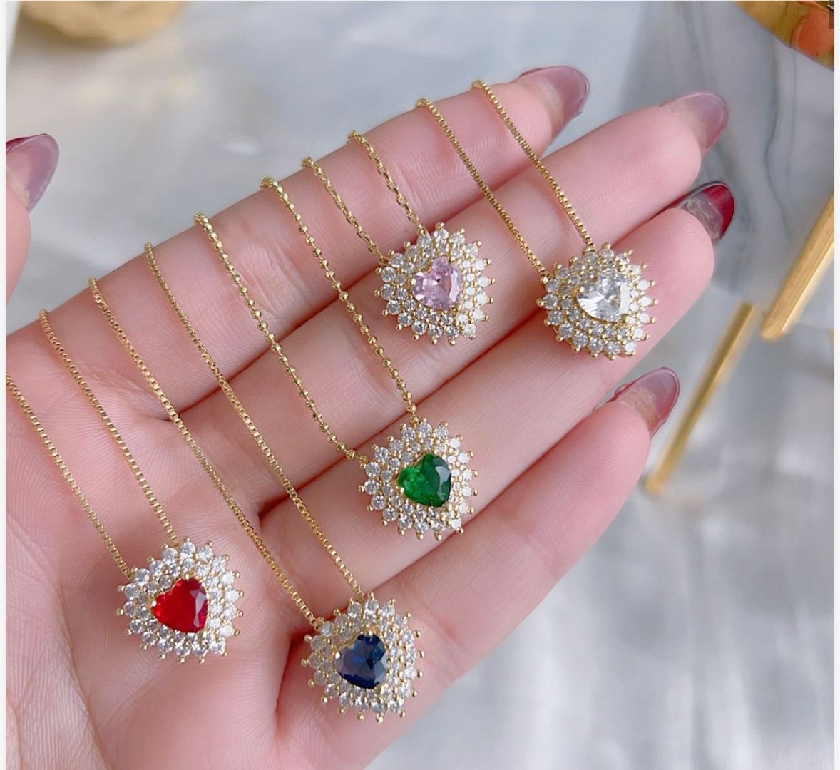 COLLAR CORAZON VERDE