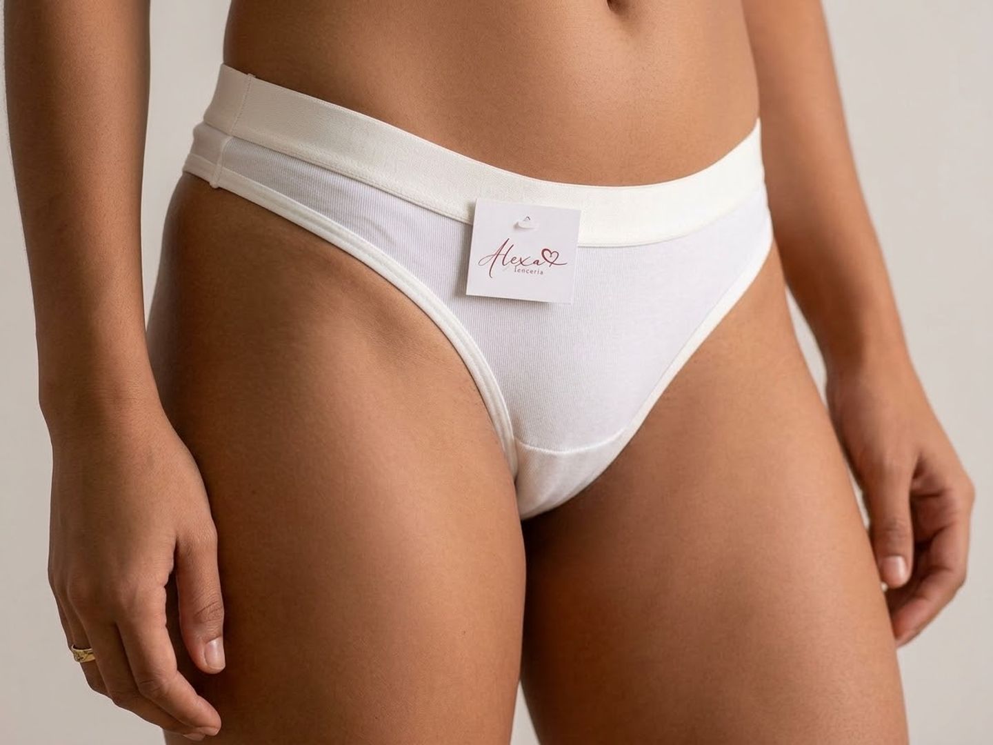 Tanga de mujer 