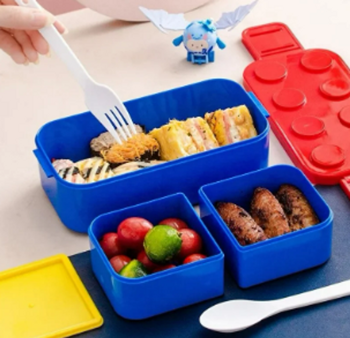 Porta comida con cubiertos lego 