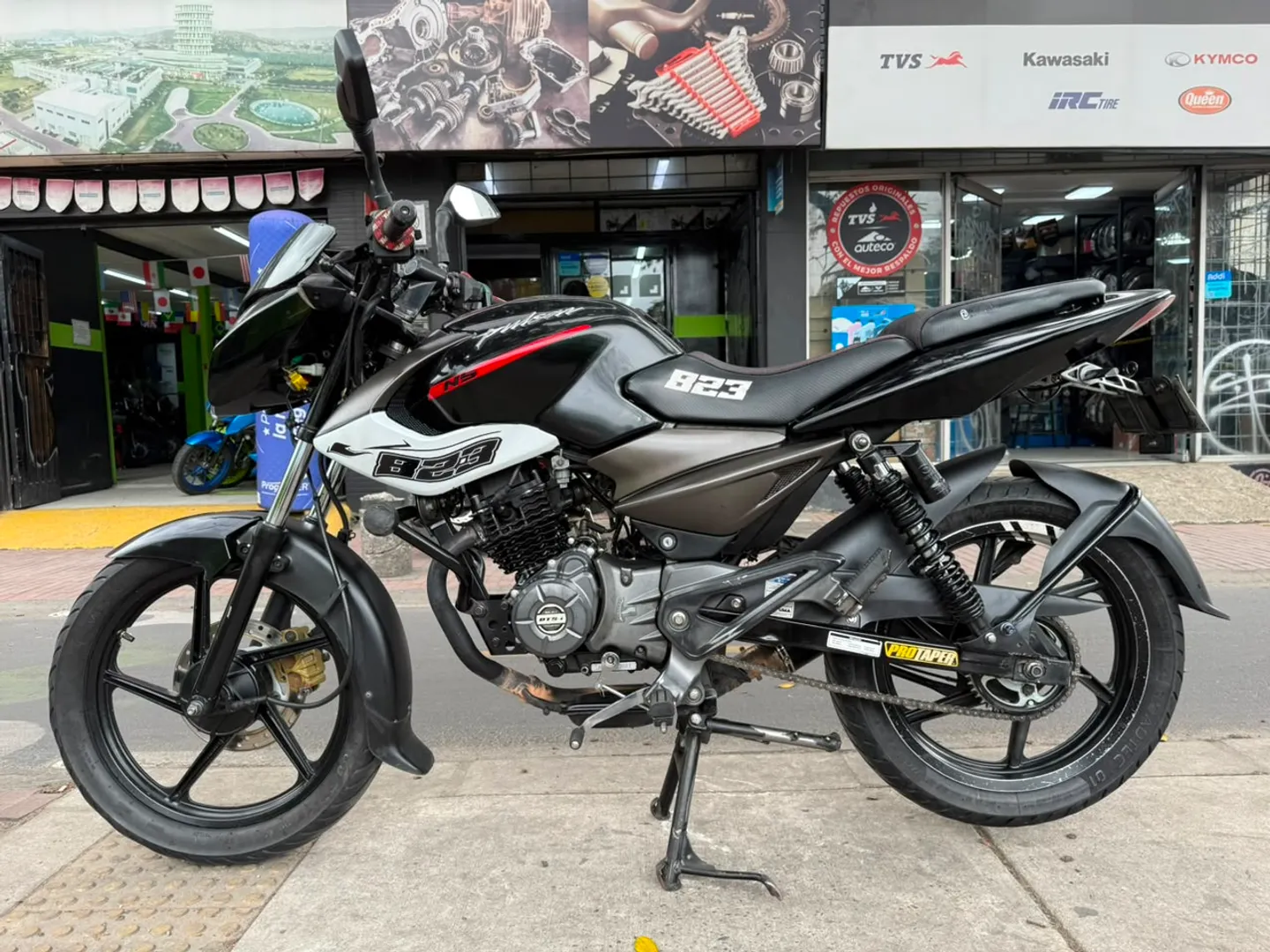 BAJAJ PULSAR NS  125 