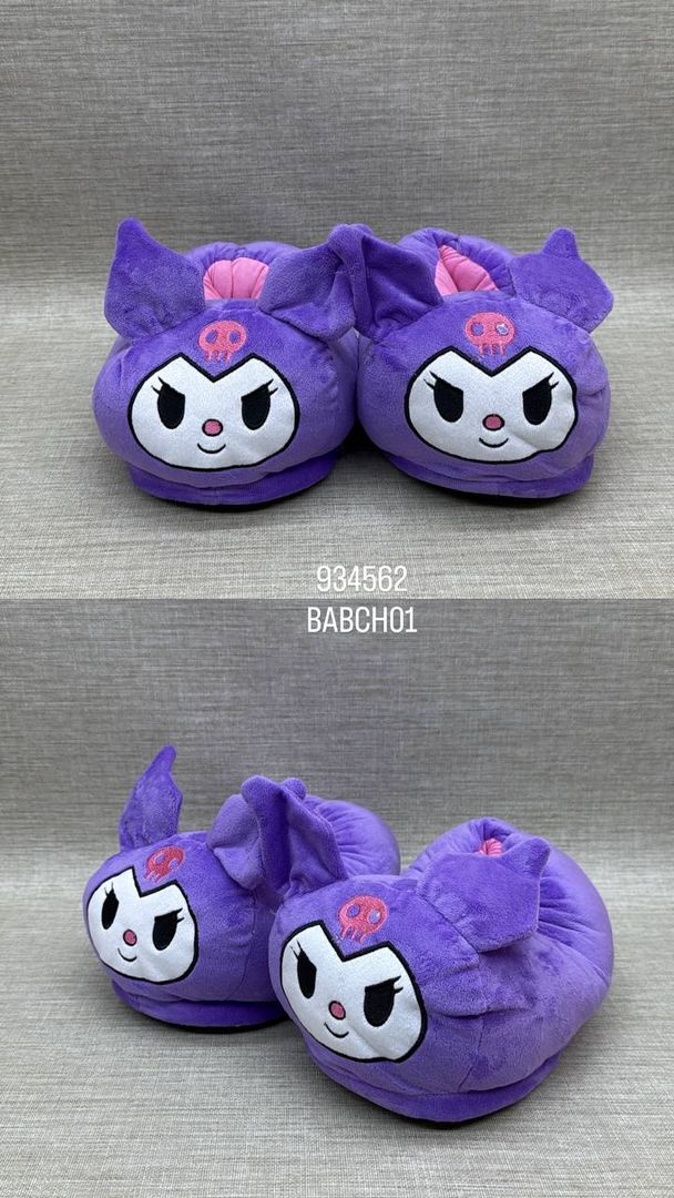 BABUCHA DE KUROMI EN TONO LILA 