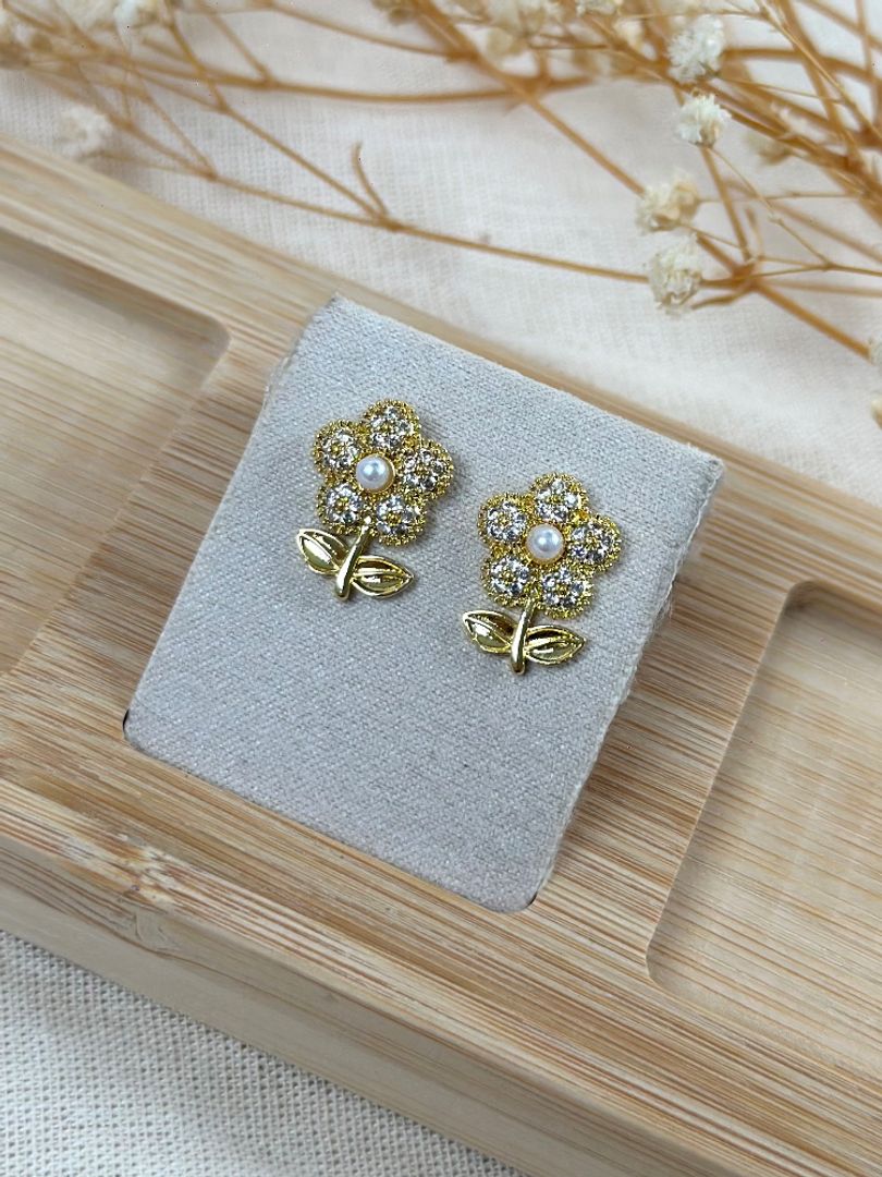 Arete margarita circonias 