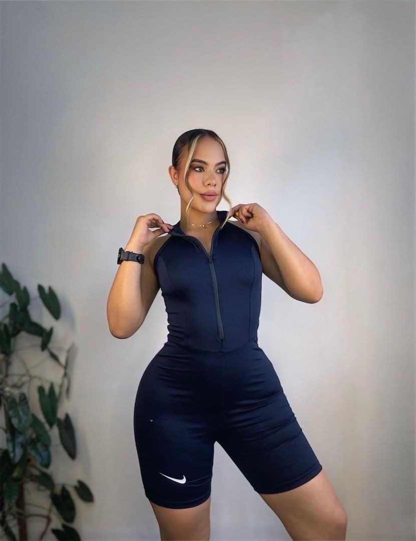 Enterizo deportivo corto