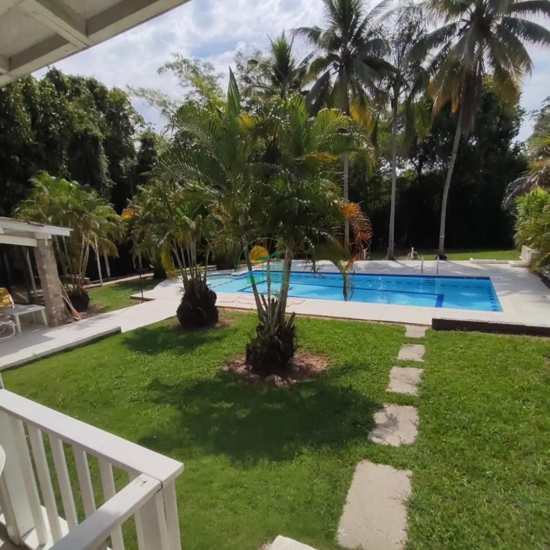 MELGAR |10|12 PERSONAS