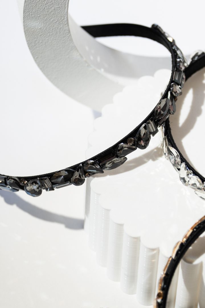 DIADEMA PIEDRAS DELGADA 