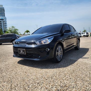 KIA RIO HATCHBACK 1.4 AUT 2024 - imagen 1