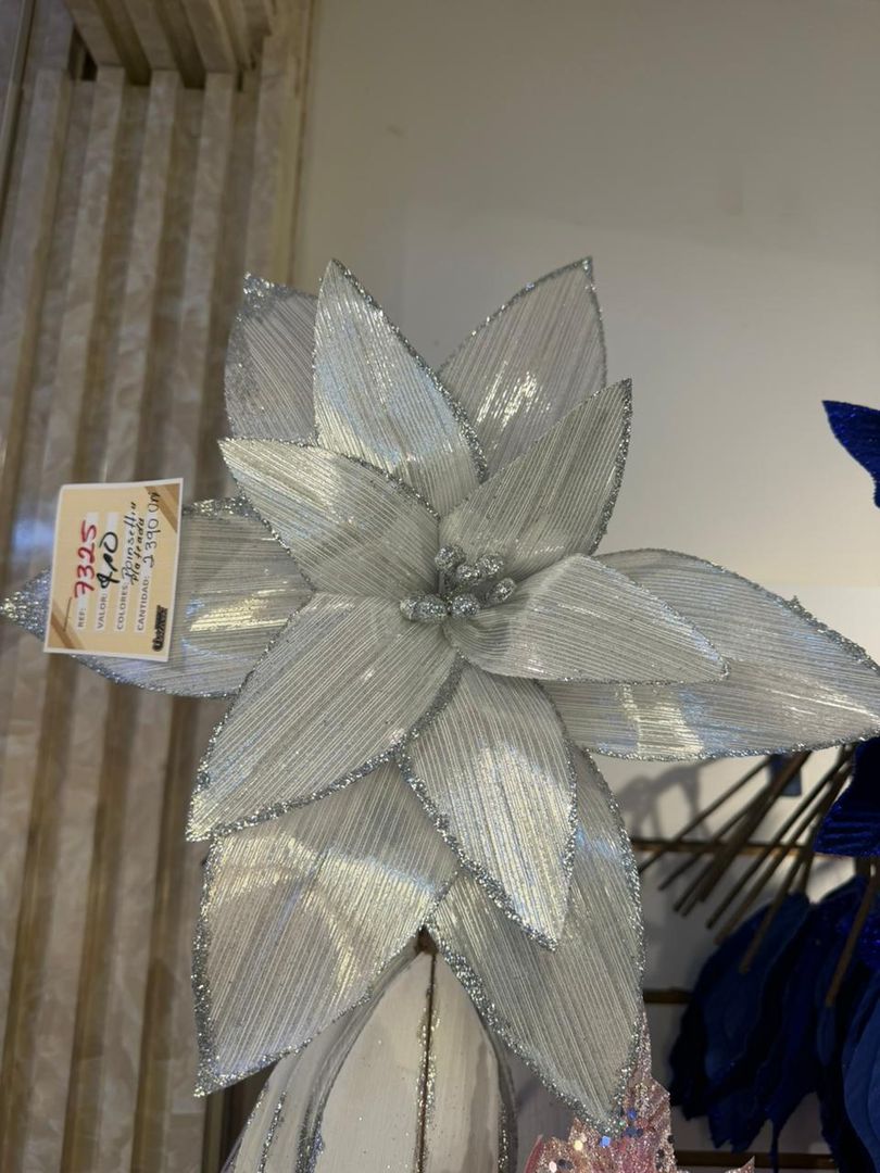 PONSETIA PLATA PETALO