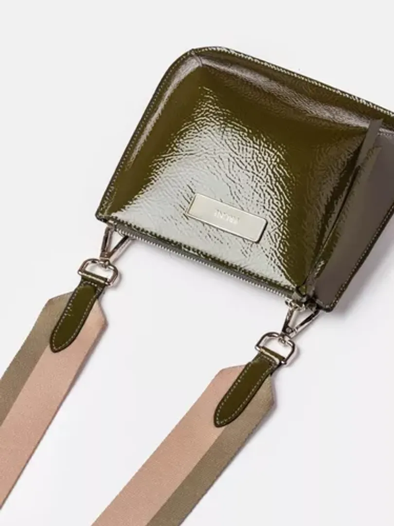 MINI BAG LALY EN CUERO CHAROL