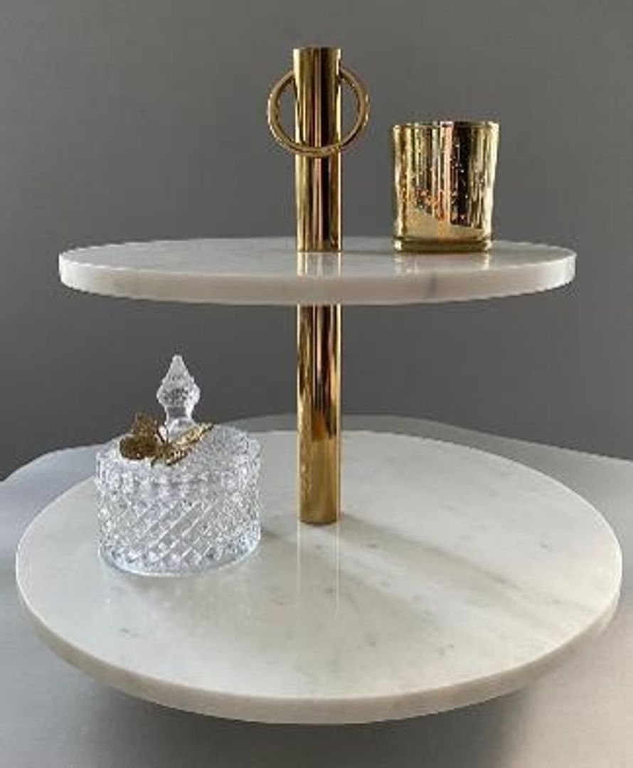 Base para pasteles en marmol y acero