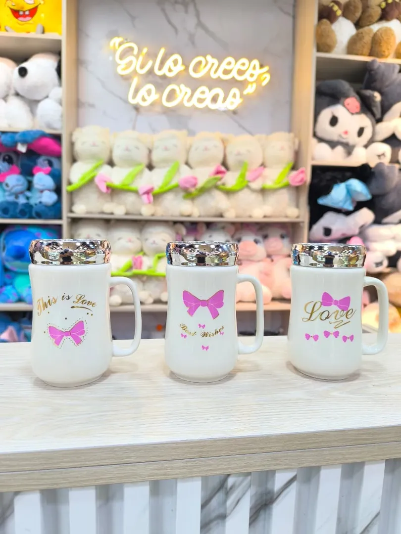 MUG TAPA ESPEJO MOÑO ROSADO FRASES