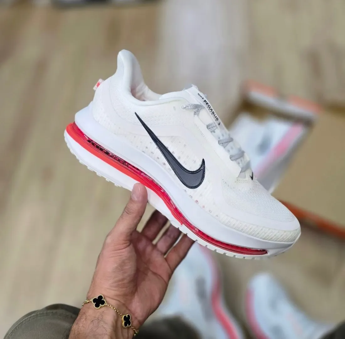 Nike Pegasu Premium white