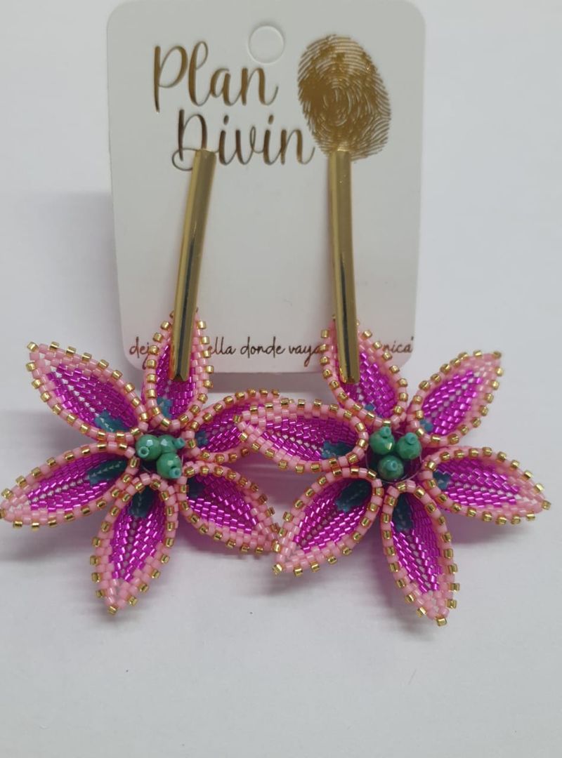 Arete Flor Miyuki con Topo Largo 