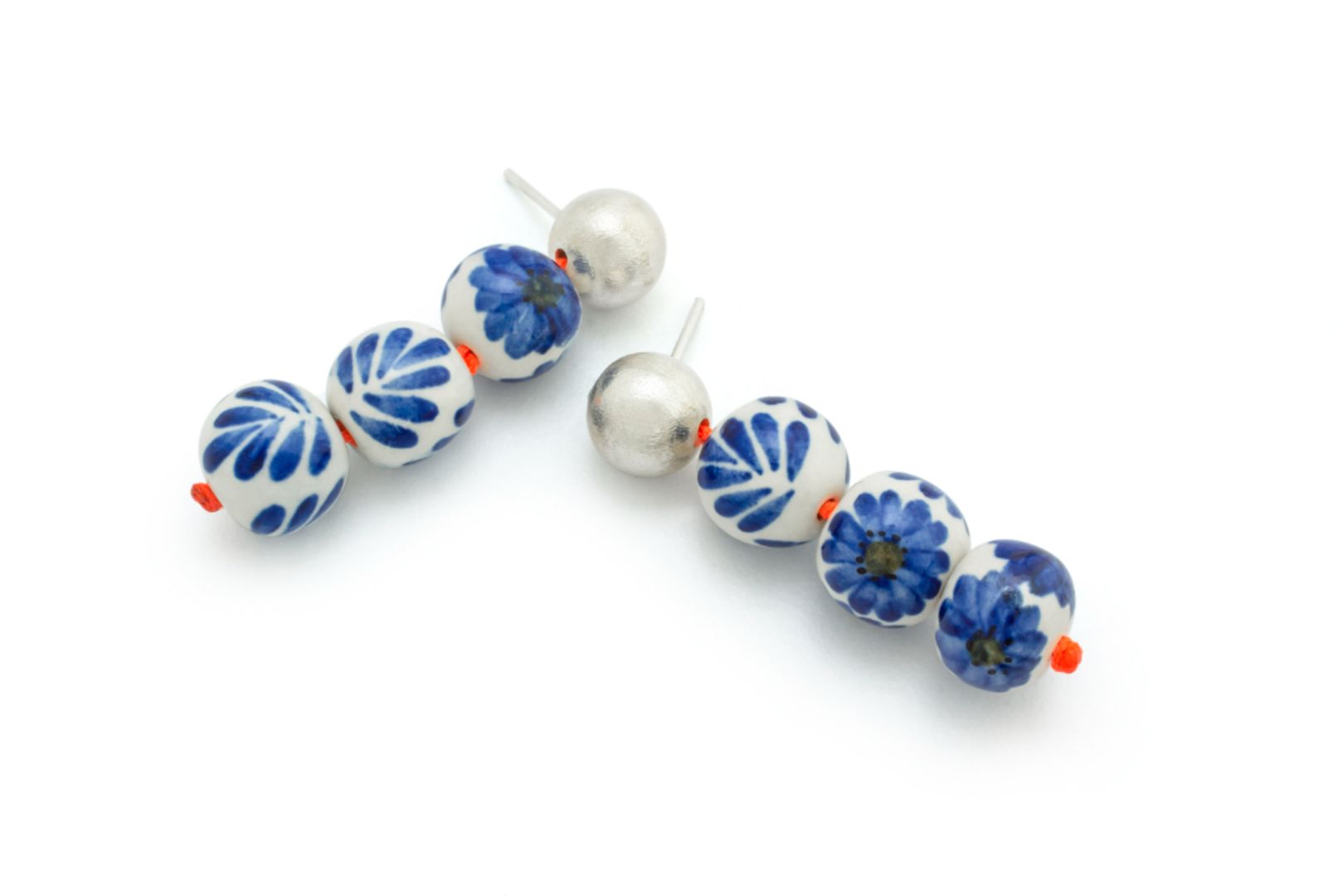 SILVER AND CERAMIC SPHERES