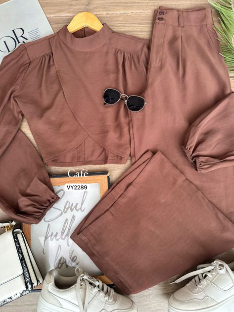 SET PANTALON Y BLUSA ASIMETRICA VY2289 en Azul claro — foto 4