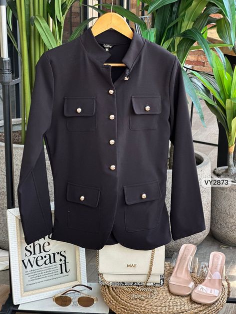 CHAQUETA BOLSILLOS Y BOTON HONGO VY2873