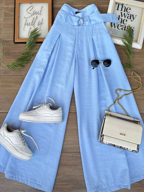 FALDA PANTALON CON CINTURON Y BOTONES VY2560