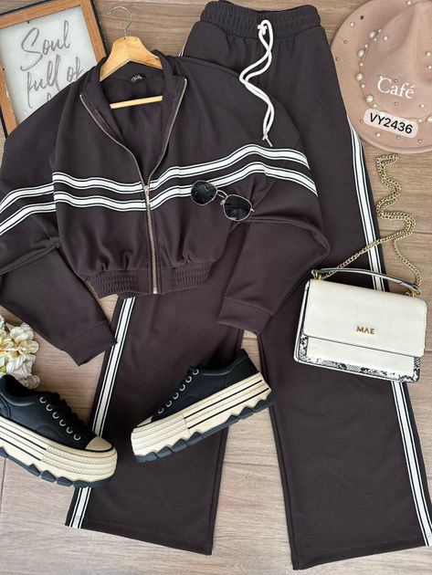 SET RIB CHAQUETA Y PANTALON HILADILLA LATERALES VY2436 en IVORY — foto 4