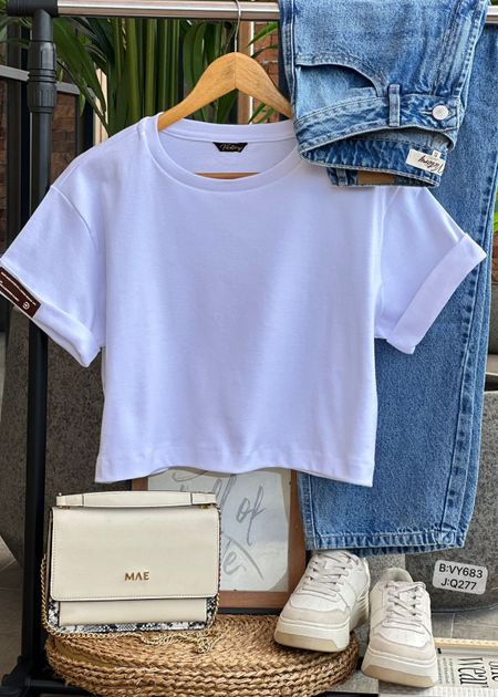 CAMISETA CORTA TULUM REGULAR APLIQUE MANGA VY683 en Blanco — foto 2