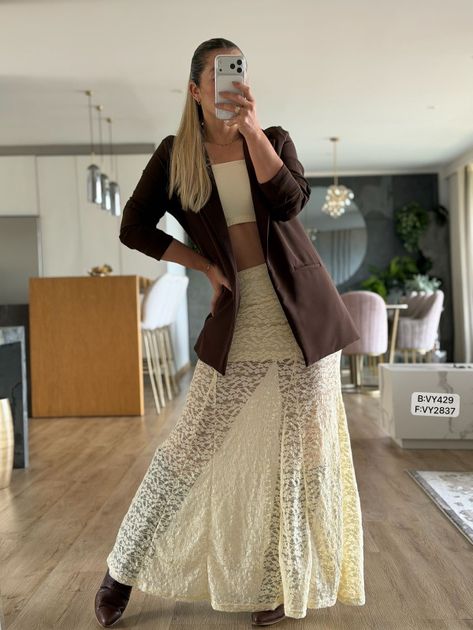 FALDA ENCAJE LARGA VY2837