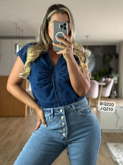 BLUSA CUELLO RECOGIDO BUSTO Y BOTONES Q220