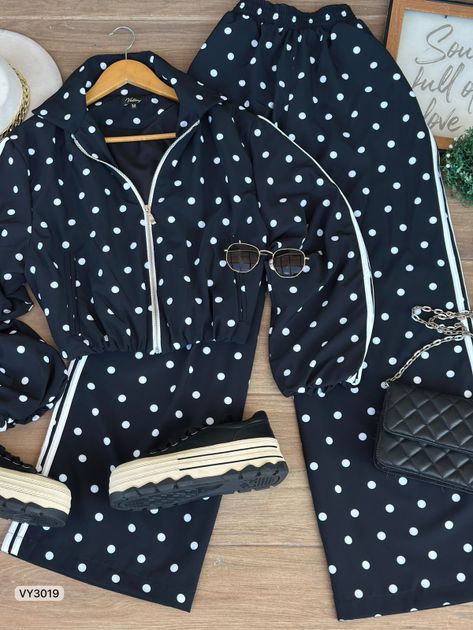 SET CHAQUETA Y PANTALON DOBLE SESGO LATERALES PUNTOS VY3019 en CAFE — foto 3