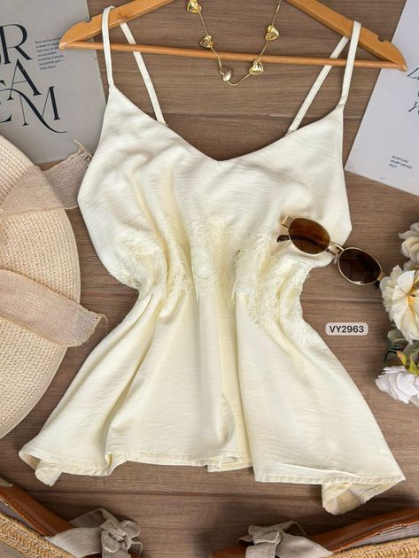 BLUSA TIRAS METIDO BLONDA VY2963 en Beige — foto 6