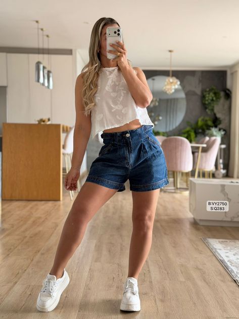 SHORT DENIM DISEÑO CADERA Y PRENSES  Q283