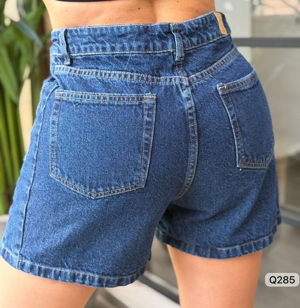 SHORT TIPO BERMUDA CORTE LATERAL Q285 en Azul claro — foto 3