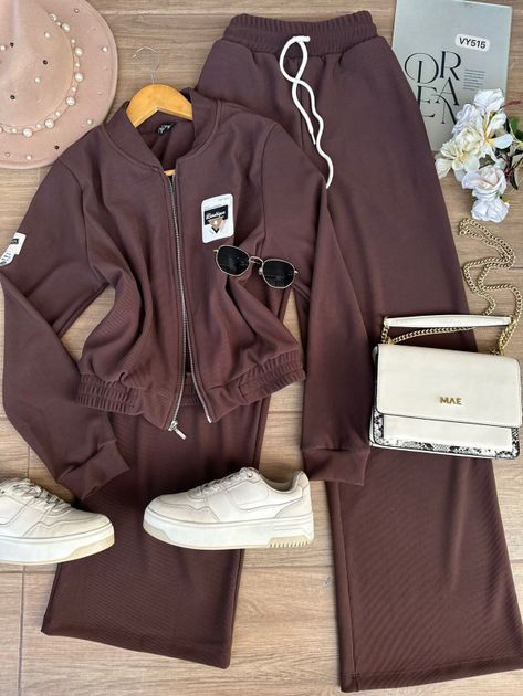 SET CHAQUETA CON SELLOS Y PANTALON RIB VY515 en AMARILLO — foto 4
