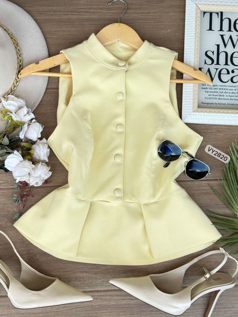 BLUSA BOTONES Y TAPAS VY2820 en AMARILLO — foto 6