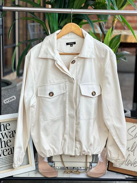 CHAQUETA FORRADA BOTON MADERA VY2916