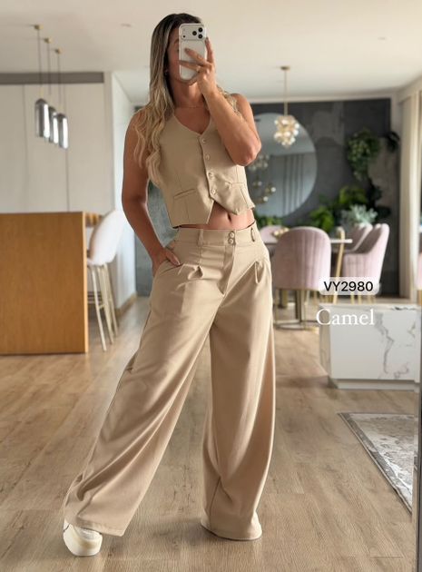 SET CHALECO RIBETE Y PANTALON VY2980 en Beige — foto 4