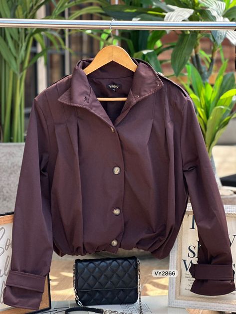 CHAQUETA CINTURON RESORTADA CON CHARRETERA Y BOTONES VY2866 en CAFE — foto 4