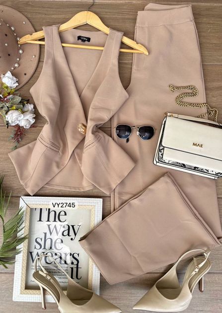 SET PANTALON CON CHALECO VY2745 en CAFE — foto 3