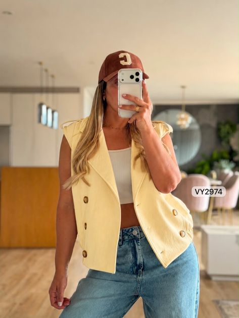 CHALECO BOTONES Y CHARRETERA VY2974 en Beige — foto 3