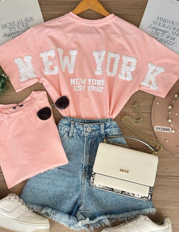 CAMISETA CAPRI REGULAR NEW YORK EN PELUCHE VY2995 en AMARILLO — foto 3
